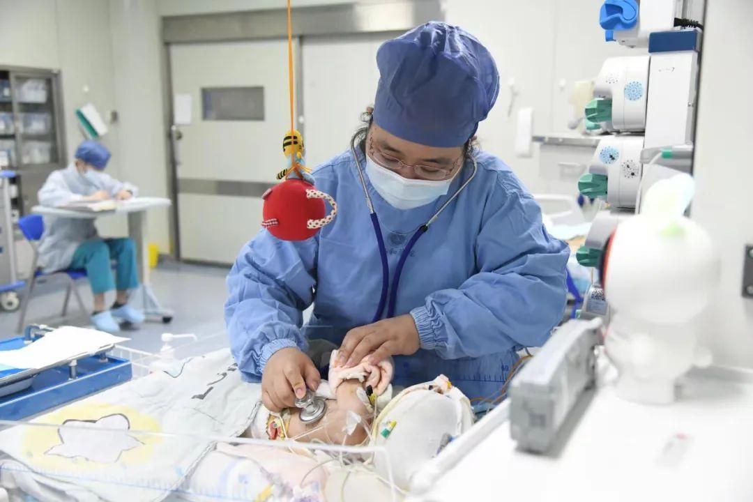 早安武漢｜羨慕！連抽油煙機(jī)都幫洗了……武漢這個(gè)區(qū)54個(gè)老舊小區(qū)進(jìn)場(chǎng)改造