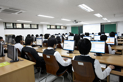 it服務(wù)合同范本_華勝天成中國(guó)it服務(wù)峰會(huì)_it技能服務(wù)